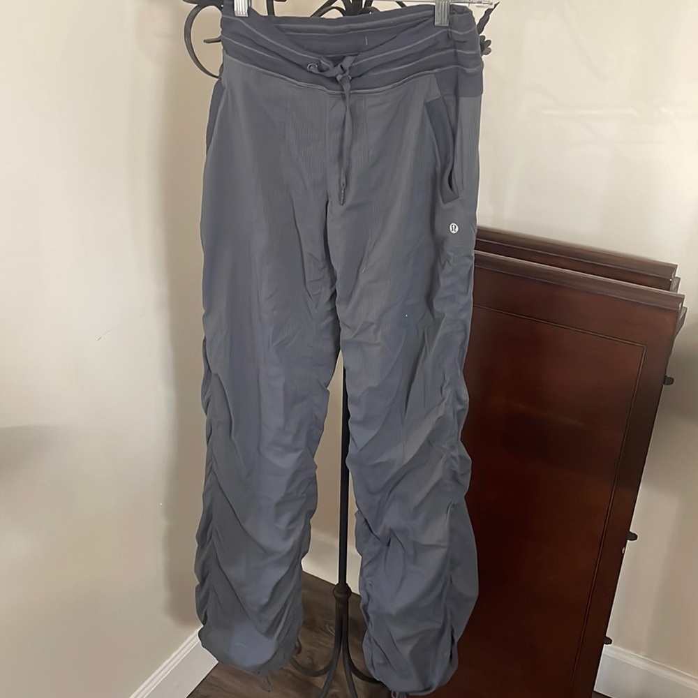 LULULEMON DANCE STUDIO LONG  RUCHED PANTS LINED GRAY INSEAM 34/35 SZ 6